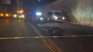 Muere motociclista frente a las instalaciones del OPD de Salud