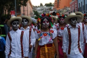 Color, tradición y alegría engalanan el Desfile de la Feria Tlaxcala 2026